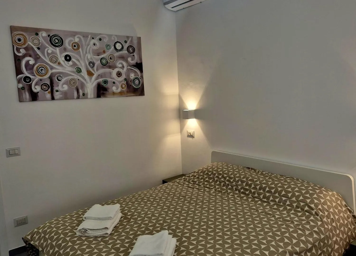 Marchese Di Montrone 126 Apartment Bari